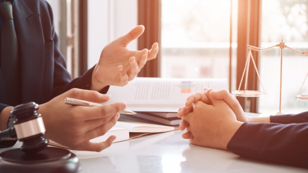 Qué hacen los abogados de extranjería